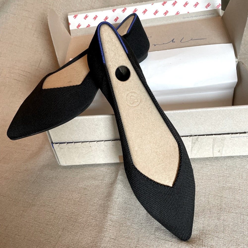 Rothy’s 8.5 The Point in Black Solid